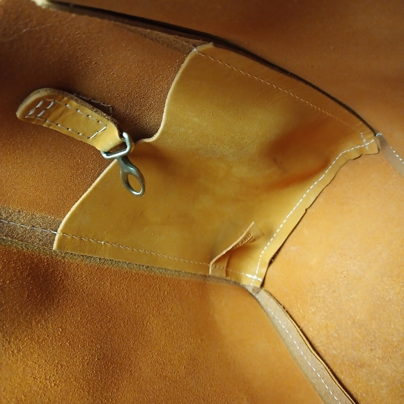Portland Leather Butterfly Bucket Bag - Picture 6 of 16